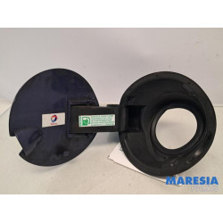 Peugeot - 208 - Tankklappe