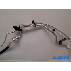 Peugeot - 208 - Airco Leiding