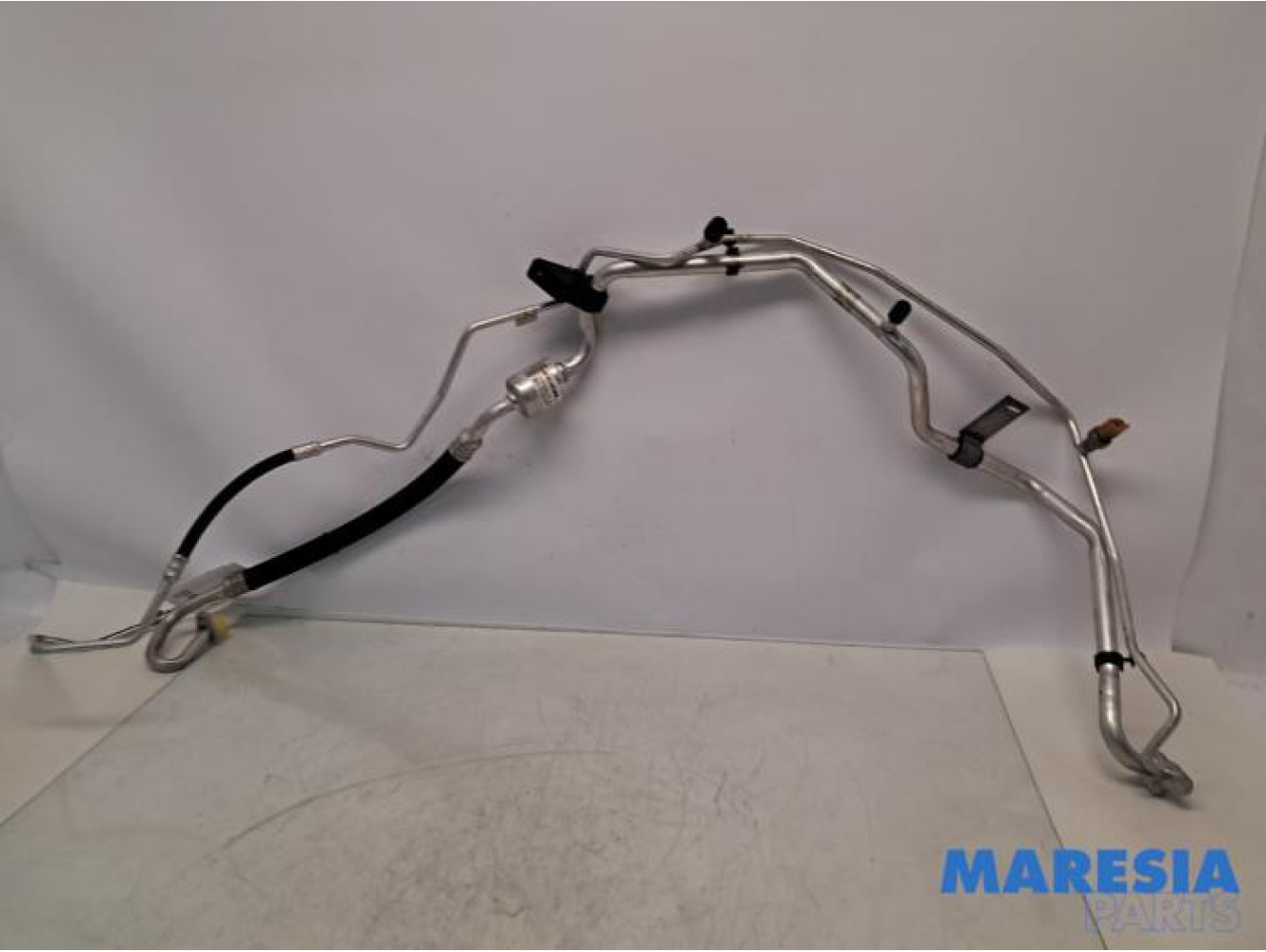 Peugeot - 208 - Airco Leiding