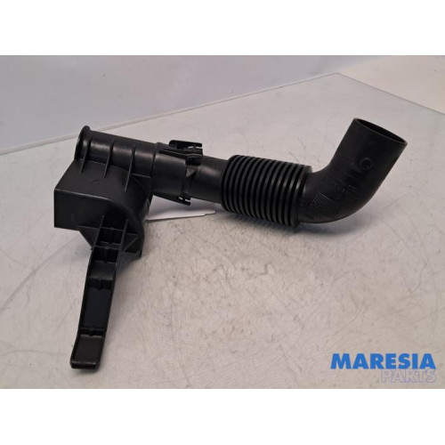 Peugeot - 208 - Ansaugschlauch Luft