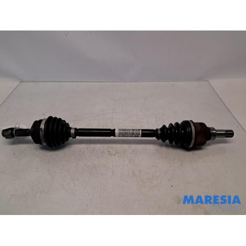 Peugeot - 208 - Front drive shaft, left