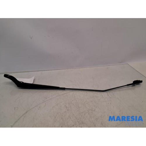 Peugeot - 208 - Ruitenwisserarm voor