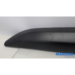 Opel - Vivaro - Türleiste