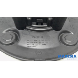 Opel - Vivaro - Radkappe