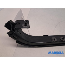 Opel - Vivaro - Schuifdeur Rail rechts