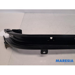 Opel - Vivaro - Schuifdeur Rail rechts