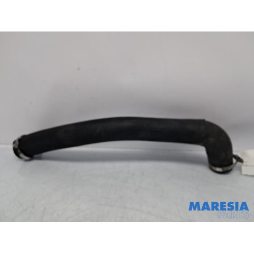 Opel - Vivaro - Intercooler hose