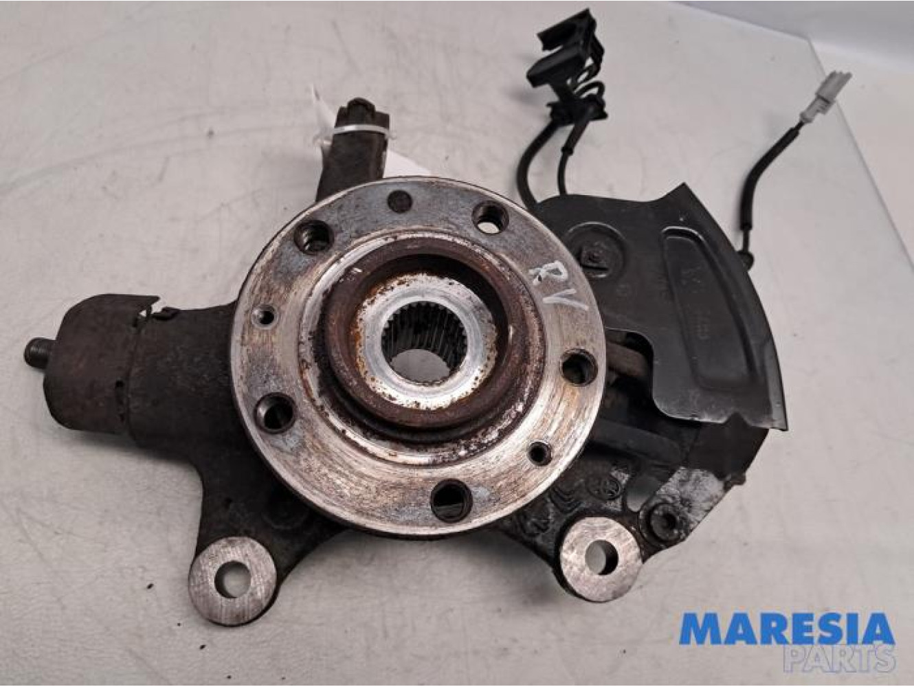 Opel - Vivaro - Achsschenkel rechts vorne