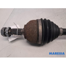 Opel - Vivaro - Aandrijfas rechts-voor