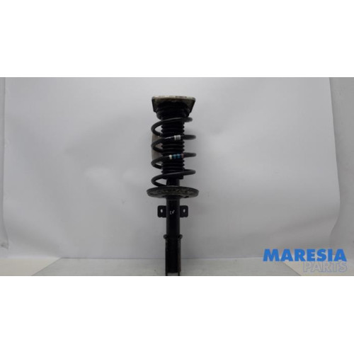 Opel - Vivaro - Stoßdämpferstrebe links vorne