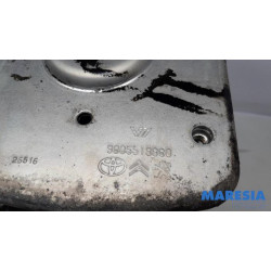 Opel - Vivaro - Stoßdämpferstrebe rechts vorne