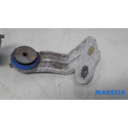 Opel - Vivaro - Stütze (sonstige)