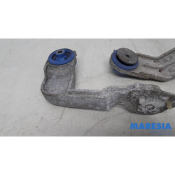 Opel - Vivaro - Stütze (sonstige)