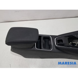 Opel - Grandland X - Middle console