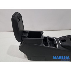 Opel - Grandland X - Middle console