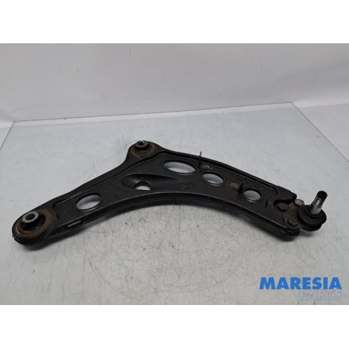 Renault - Trafic - Front lower wishbone, right