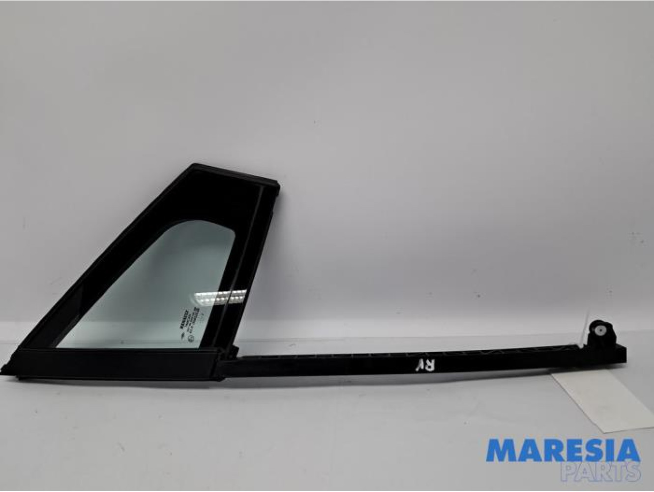 Renault - Clio - Vitre triangulaire avant droite