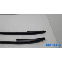 Renault - Clio - Roof rail kit