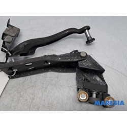 Renault - Trafic - Schuifdeurrol rechts