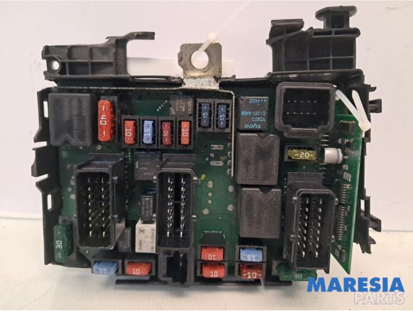 Peugeot - 206 - Sicherungskasten