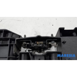 Renault - Clio - Lock plate