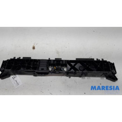 Renault - Clio - Lock plate