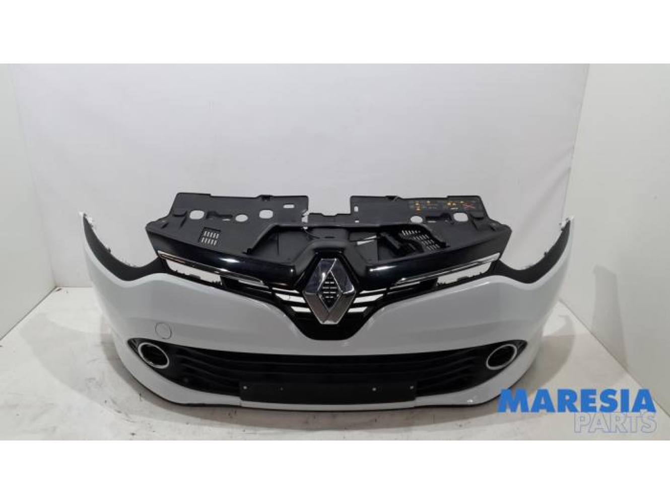 Renault - Clio - Voorbumper