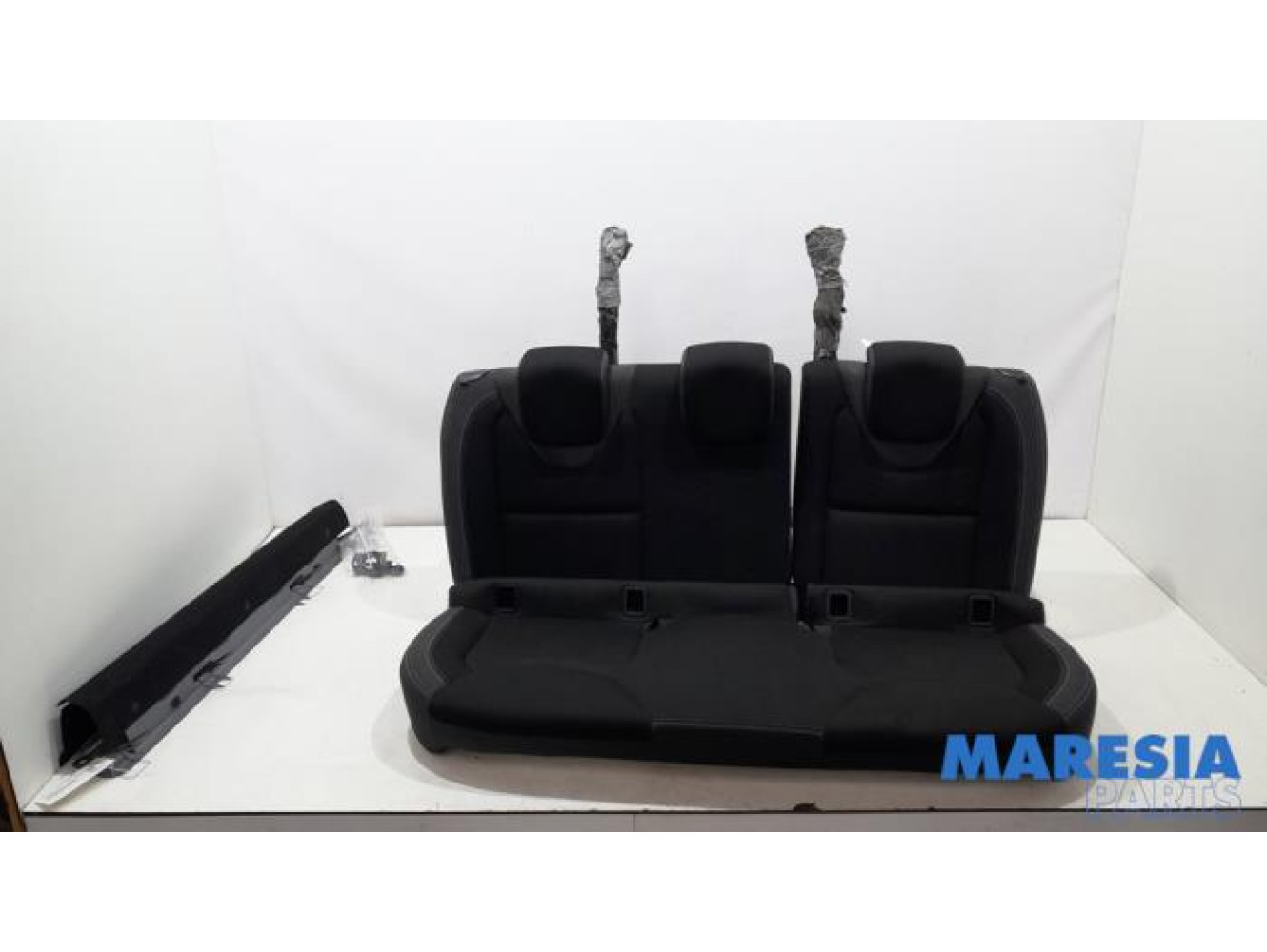 Renault - Clio - Rear bench seat