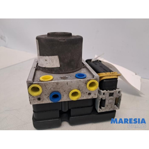 Peugeot - 206 - ABS Pumpe