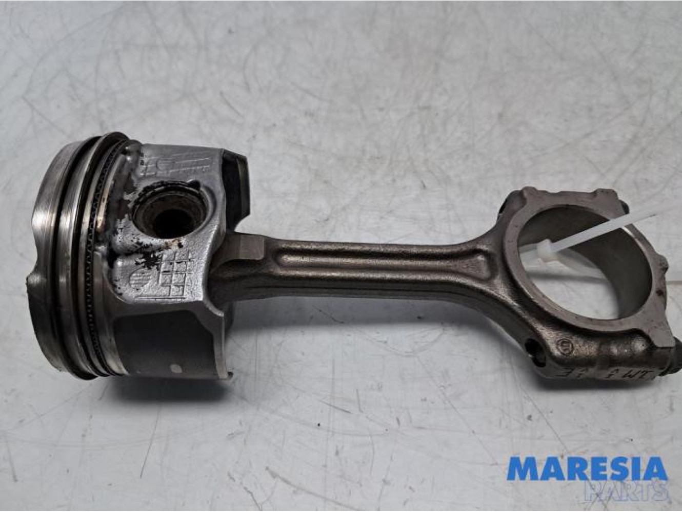 Renault - Scenic - Drijfstang