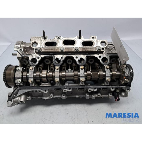 Renault - Scenic - Cylinder head
