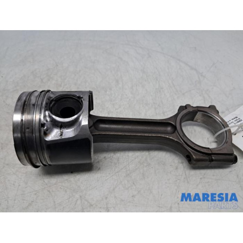 Renault - Master - Drijfstang