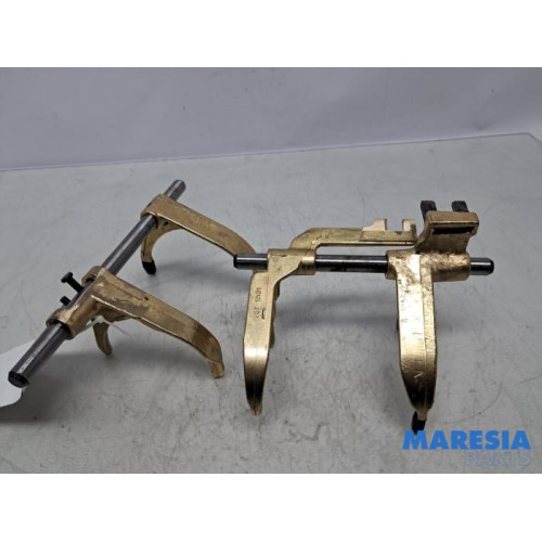 Renault - Trafic - Gabel