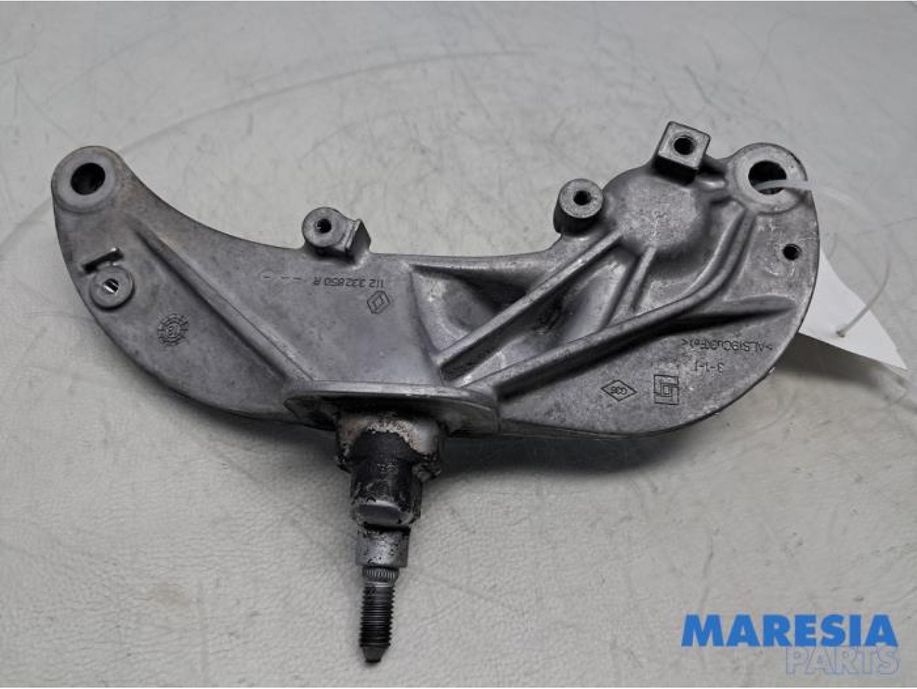 Renault - Trafic - Gearbox mount