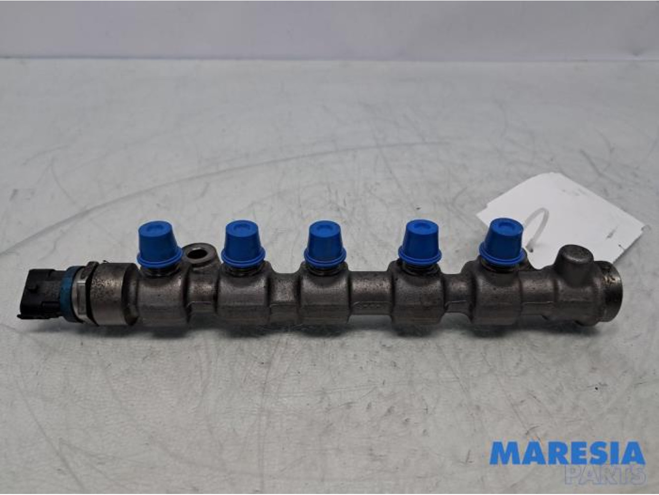 Renault - Trafic - Fuel injector nozzle