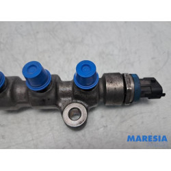 Renault - Trafic - Fuel injector nozzle