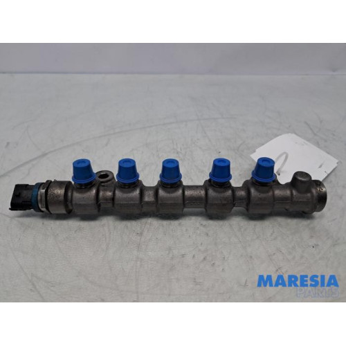 Renault - Trafic - Fuel injector nozzle