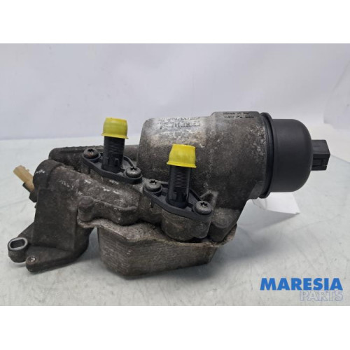 Renault - Trafic - Oliefilterhuis