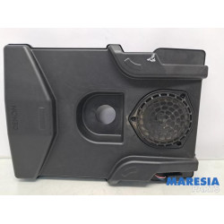 Opel - Grandland X - Subwoofer