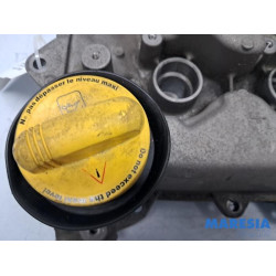 Renault - Megane - Rocker cover