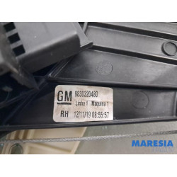 Opel - Grandland X - Rear door window mechanism 4-door, right