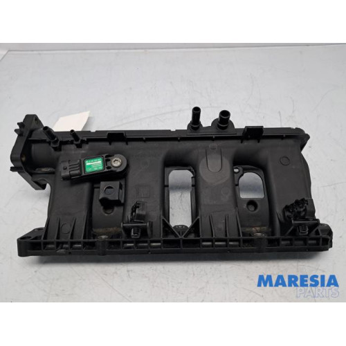 Renault - Megane - Tubulure d'admission