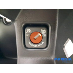 Opel - Grandland X - Dashboardkastje