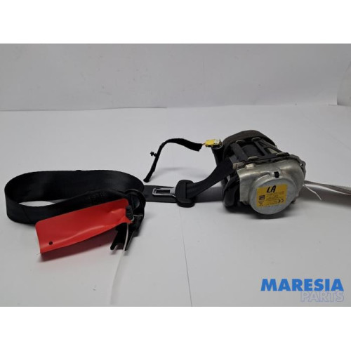 Opel - Grandland X - Sicherheitsgurt links hinten