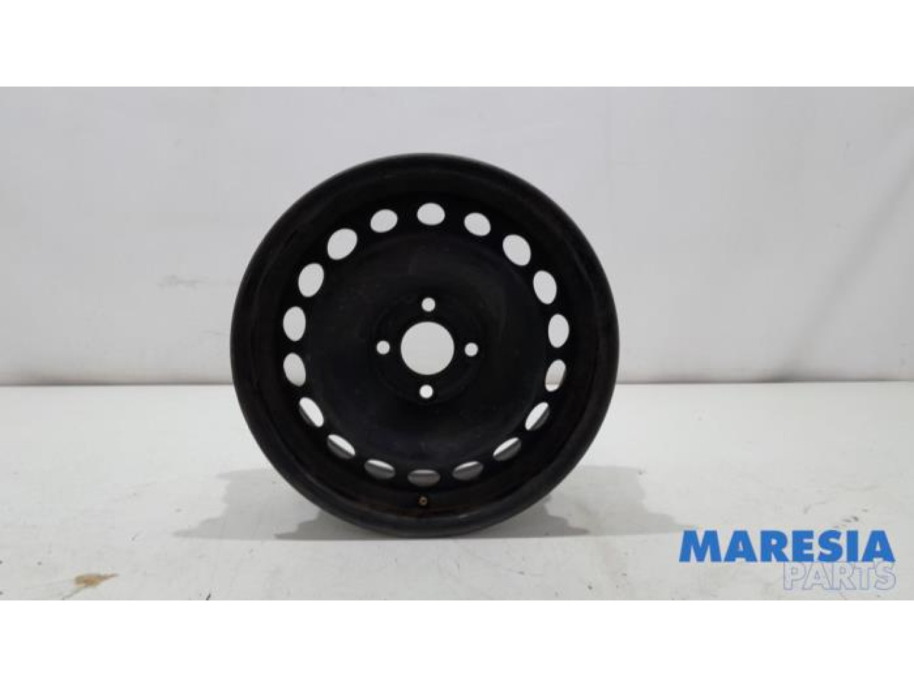 Renault - Clio - Wheel