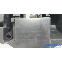 Renault - Clio - Krikset + reservewiel