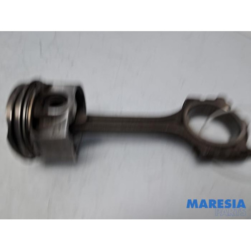 Renault - Megane - Drijfstang