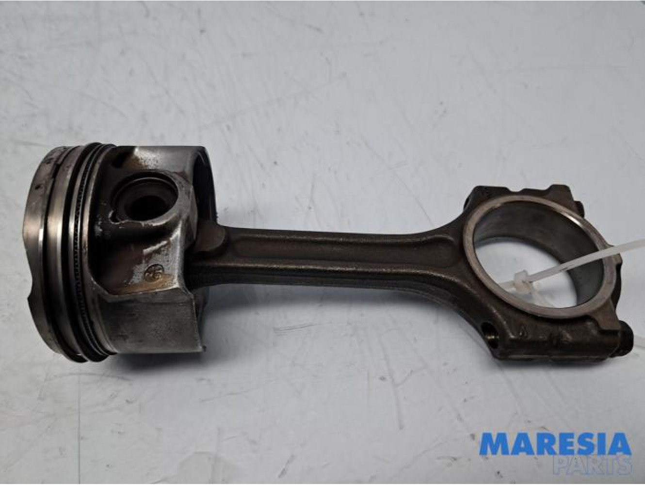 Renault - Megane - Connecting rod