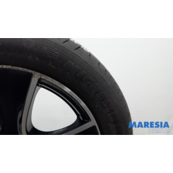 Renault - Clio - Sportvelgenset + banden