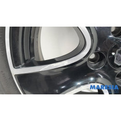 Renault - Clio - Sportvelgenset + banden